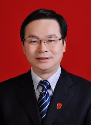 胡建中以一份湘雅精神办一本湘雅医学杂志