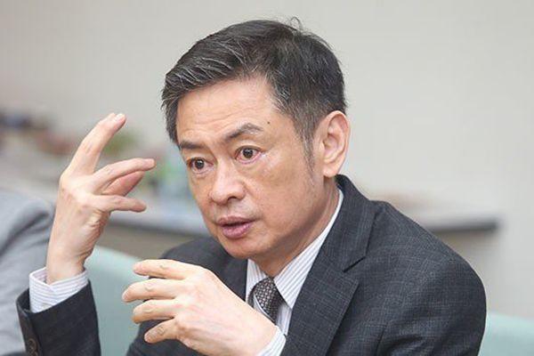 他把塑料卖出黄金价,比苹果手机还赚钱_林耀英