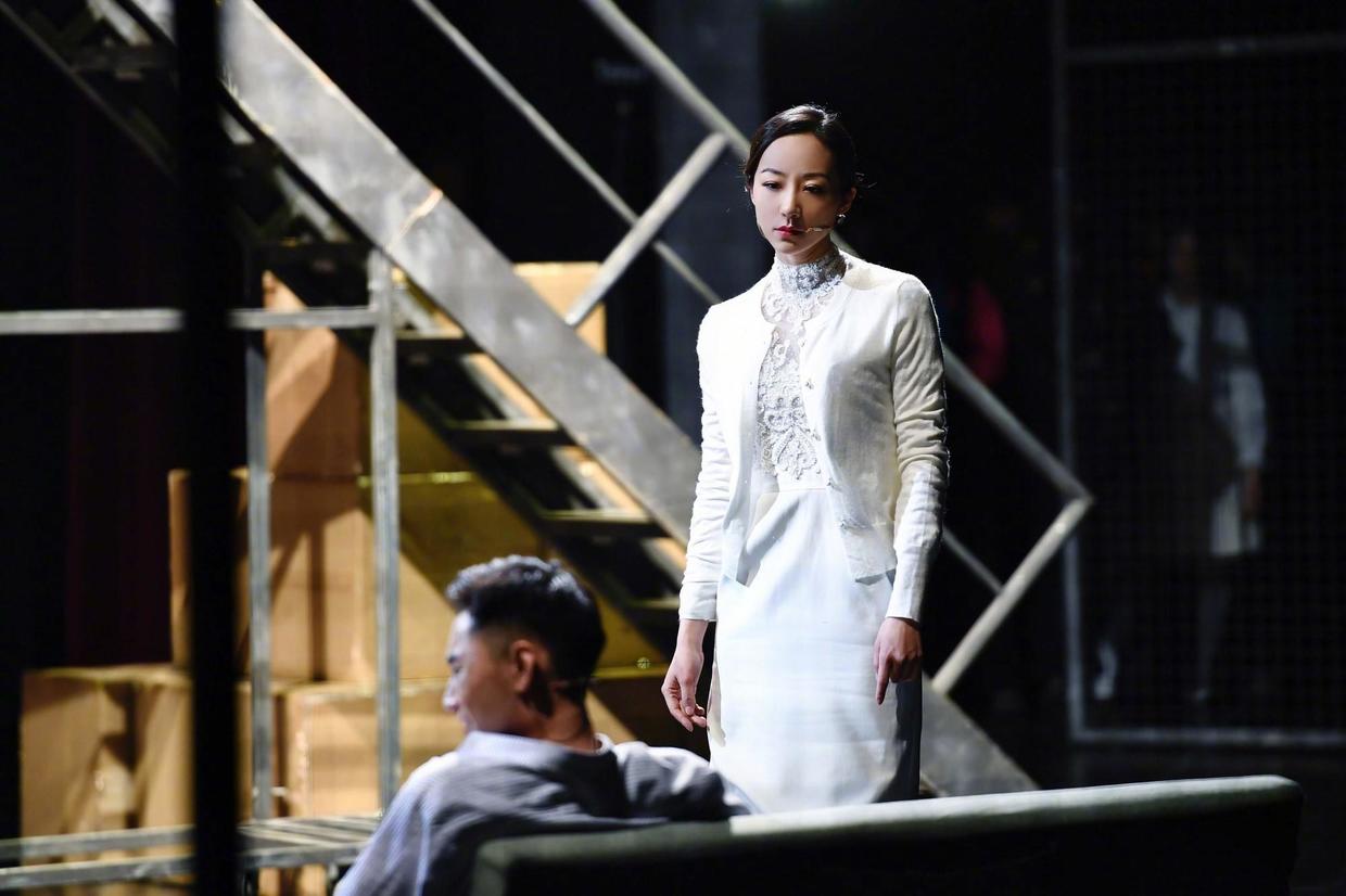 白夜行重庆站演出落幕韩雪带巧思谢幕致敬观众