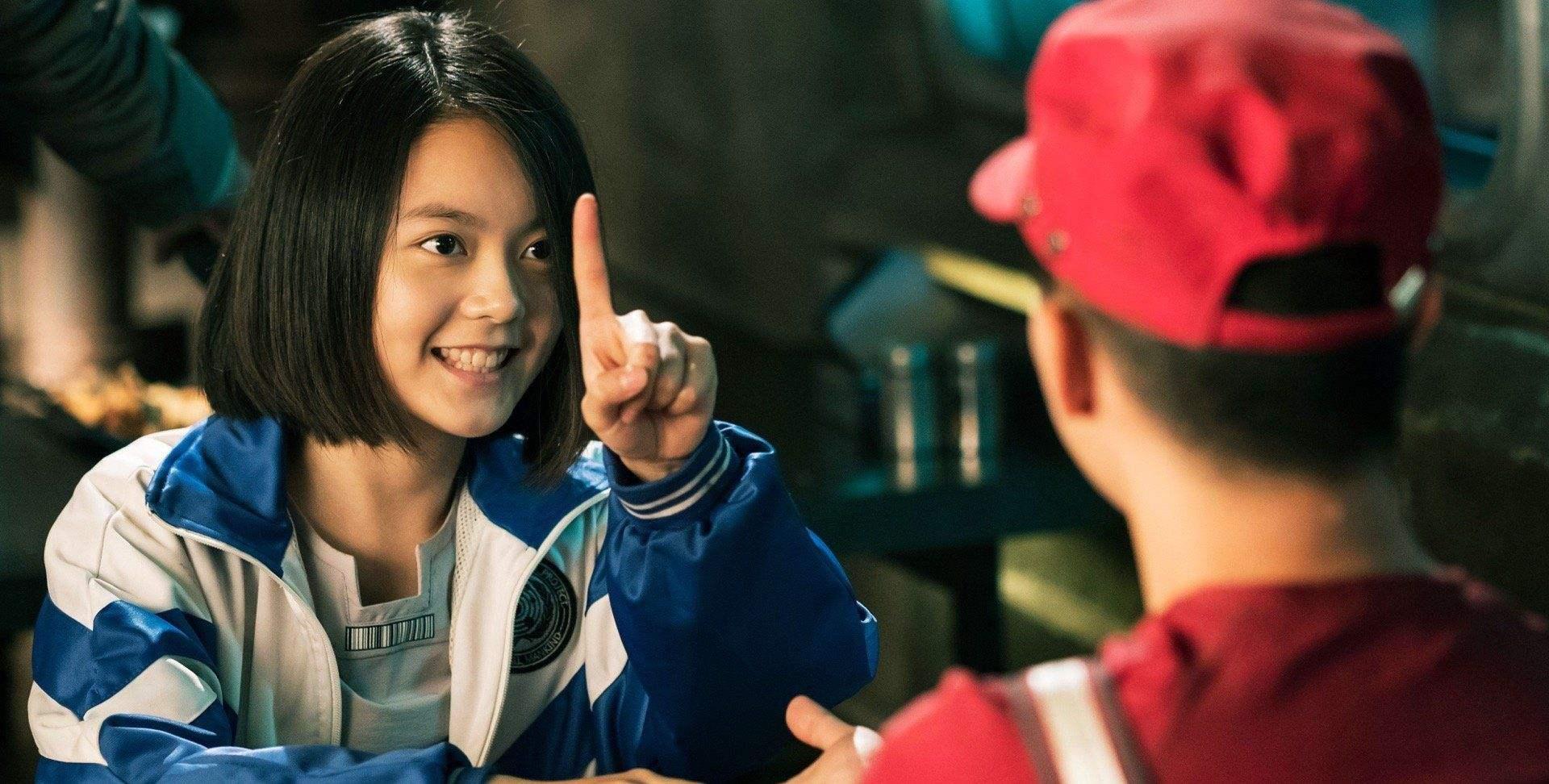 《少年派》开播,闫妮花式怼仔,张嘉译佛系接梗,网友:同一个妈