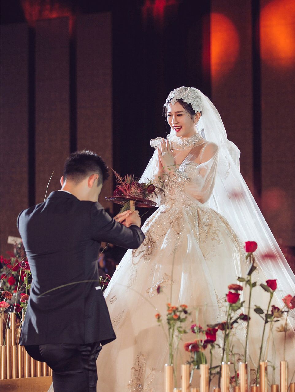 新娘漠寒狗丢了追到男神张培萌新郎张培萌三个字笑翻婚礼全场