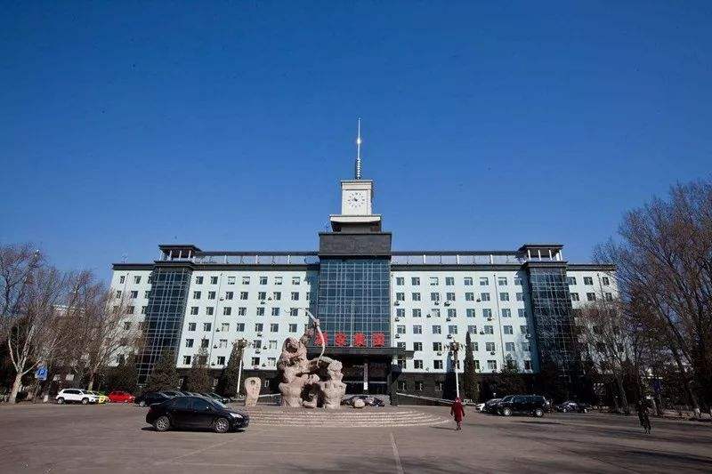 "潞安牵头组建化工公司及本次增资落地,是落实省委省政府示范区,排头