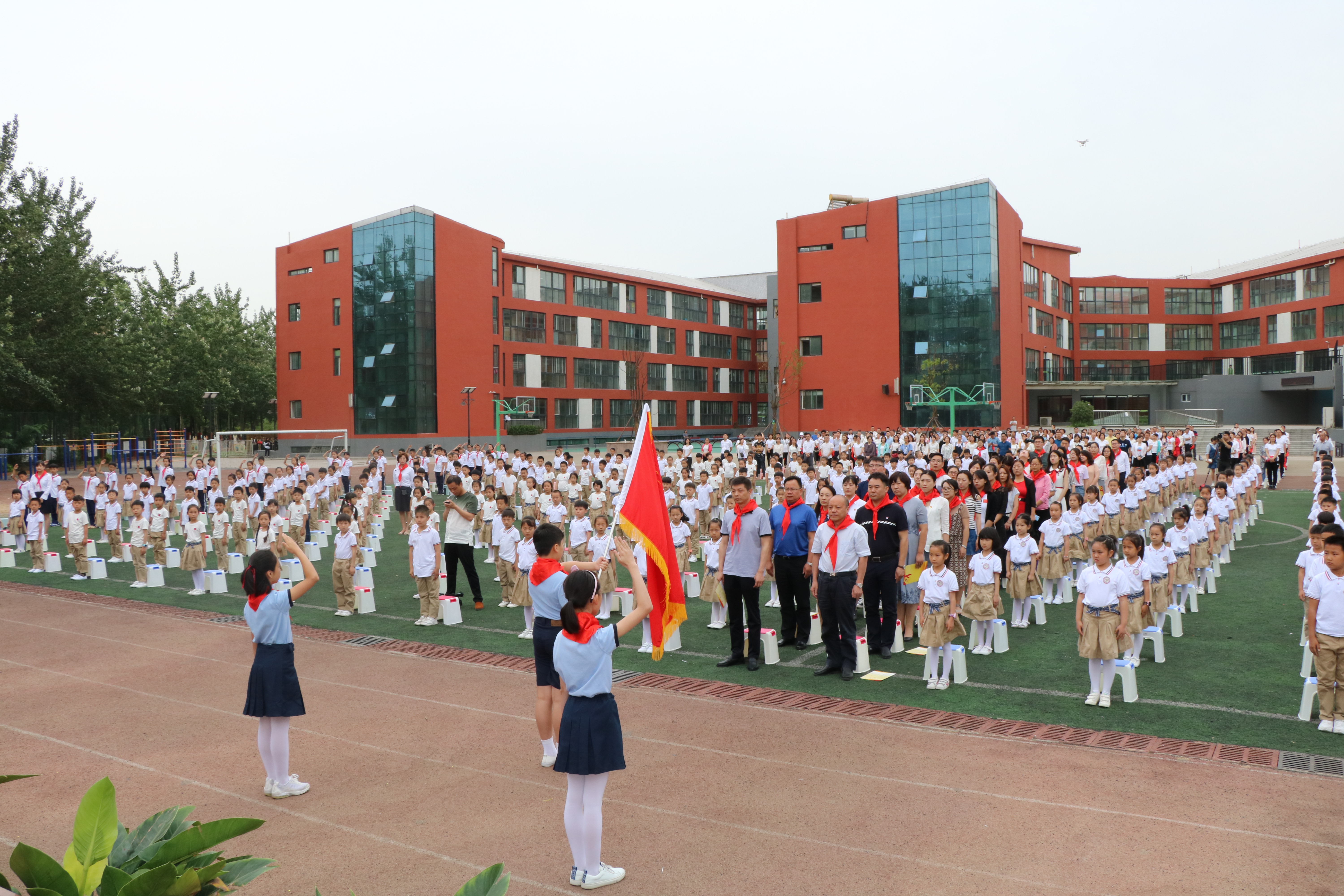 郑州昆丽河小学图片