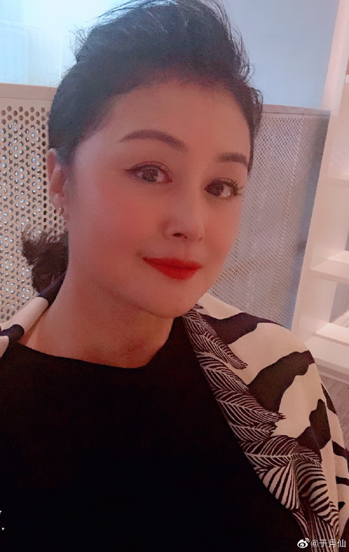 原创乡村爱情谢大脚被曝去世了本尊晒照面部红润气色好极了