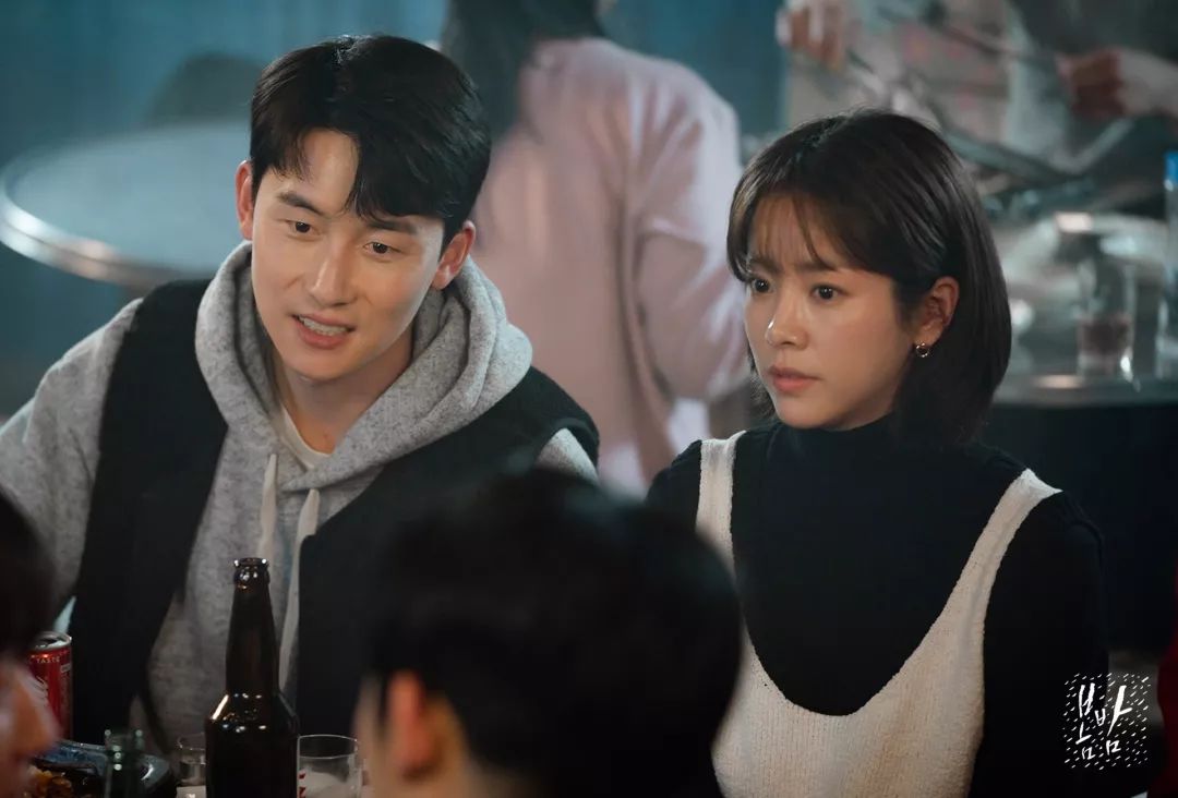韩剧【春夜】:爱是一场风暴