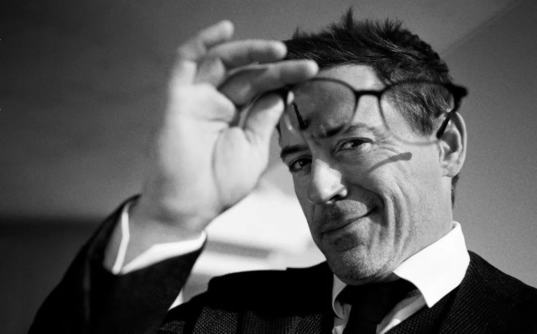 是她拯救了钢铁侠给了我们一个最好的小罗伯特唐尼