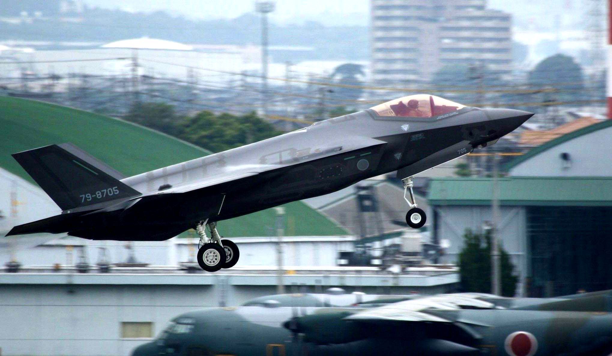 原创日本坠海的f-35原因终于公布,罪在飞行员,日网友:死人无口!