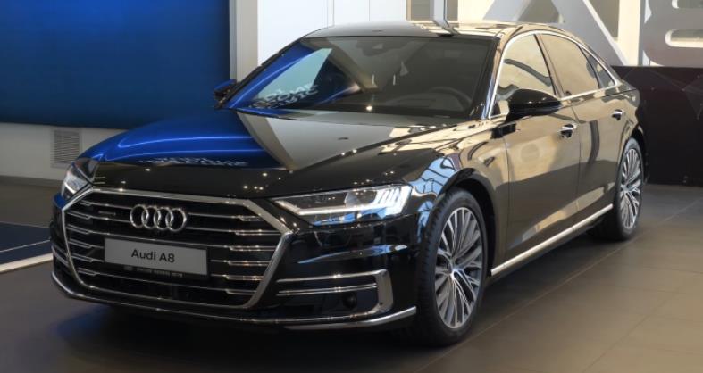 2019款美版奥迪a8黑色到店实拍,看起来更运动