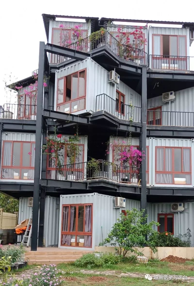 越南下龙湾特色民宿集装箱旅馆26个集装箱打造经济实用型宾馆