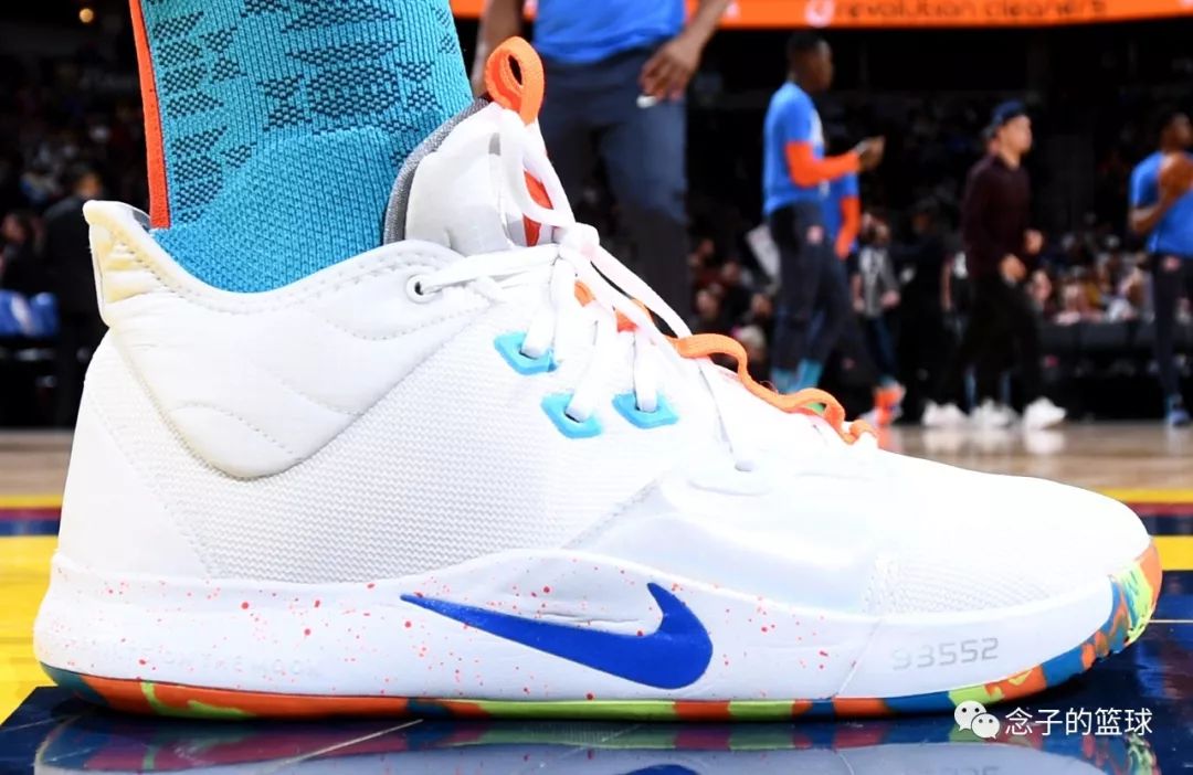 穿它去钓鱼是不是美滋滋?