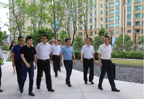 岳麓区委书记率队视察安全生产工作