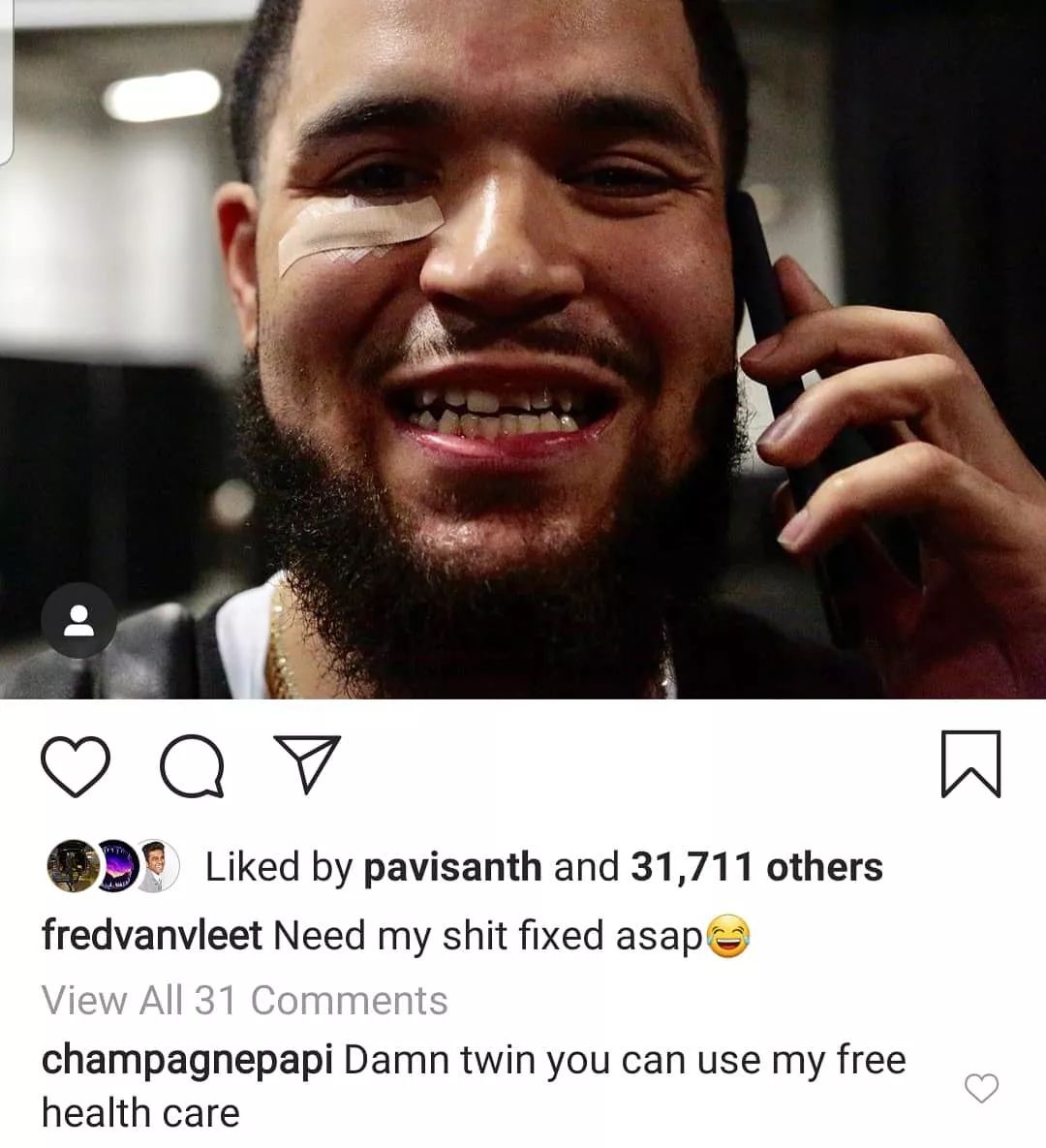 据猛龙随队记者josh lewenberg报道,范弗里特门牙并非完全脱落