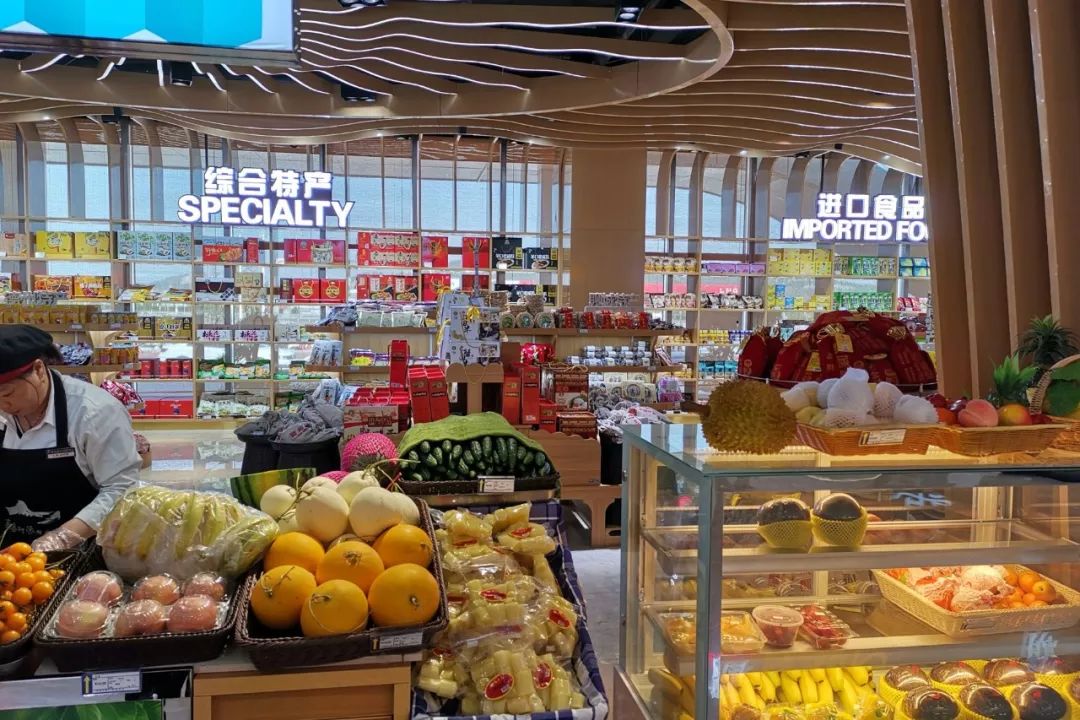 快捷酒店,商场超市,咖啡厅等服务区的区域生活馆以时尚创意为主创意