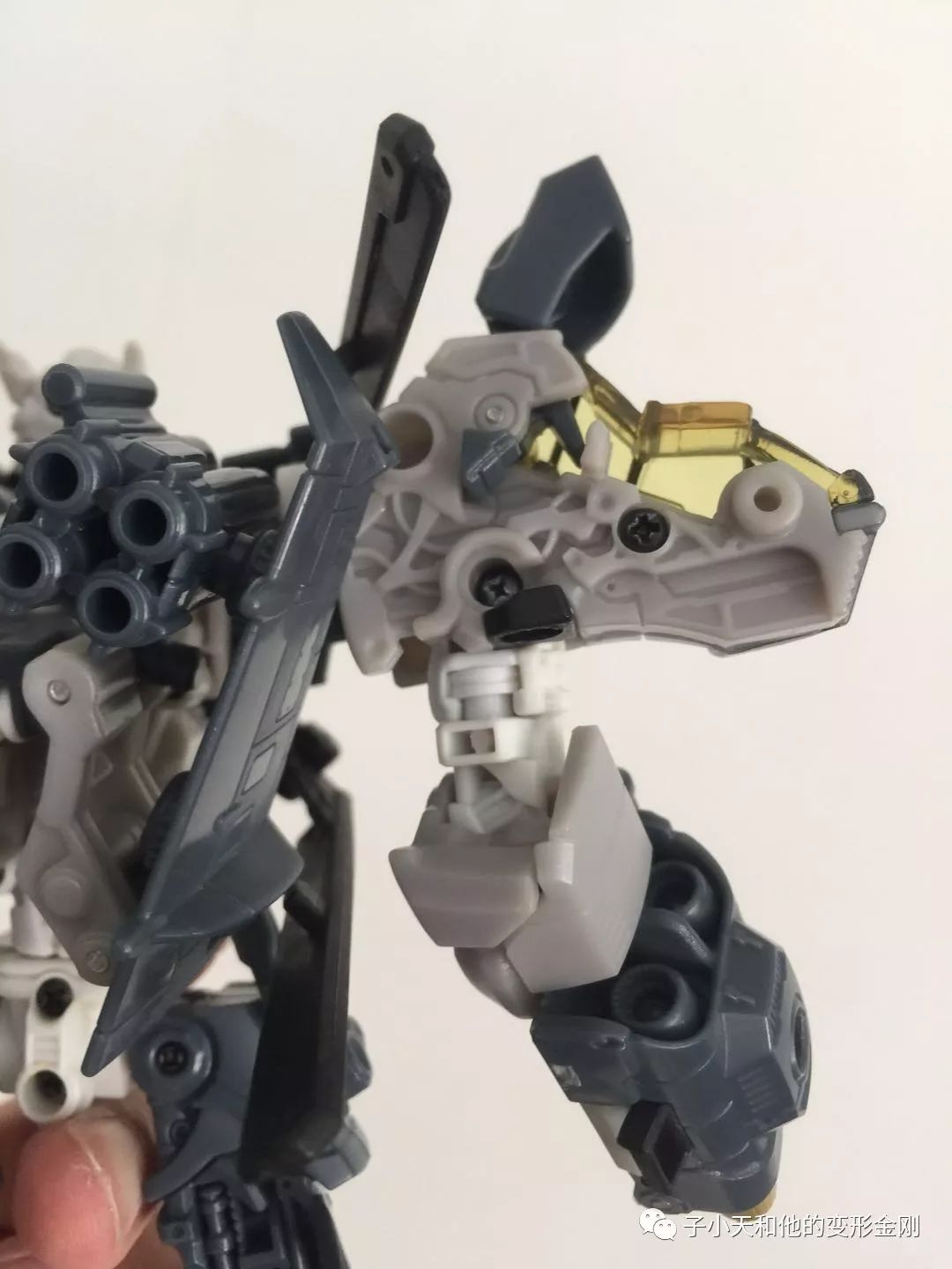 评玩具子小天硕函测评变形金刚变3v级空锤好设计玩过才知道