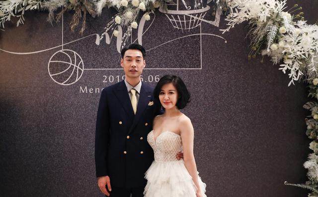 四川男篮后卫孟达于6月9日举行了婚礼,与前边所说的张春军,韩德君