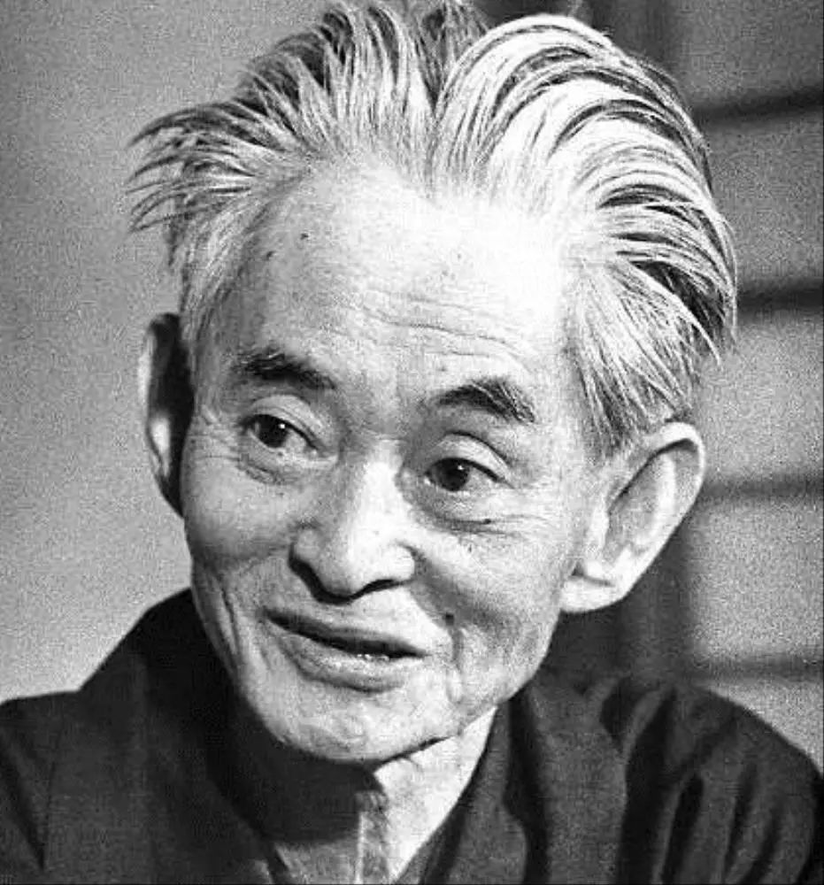 川端康成太宰治会画画,从小就喜欢在笔记本上涂鸦