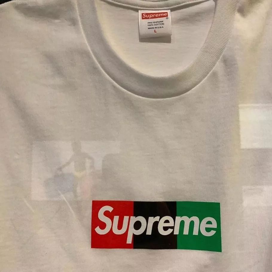off-white x supreme联名来了,还是"bogo 人物tee"炸裂套餐?