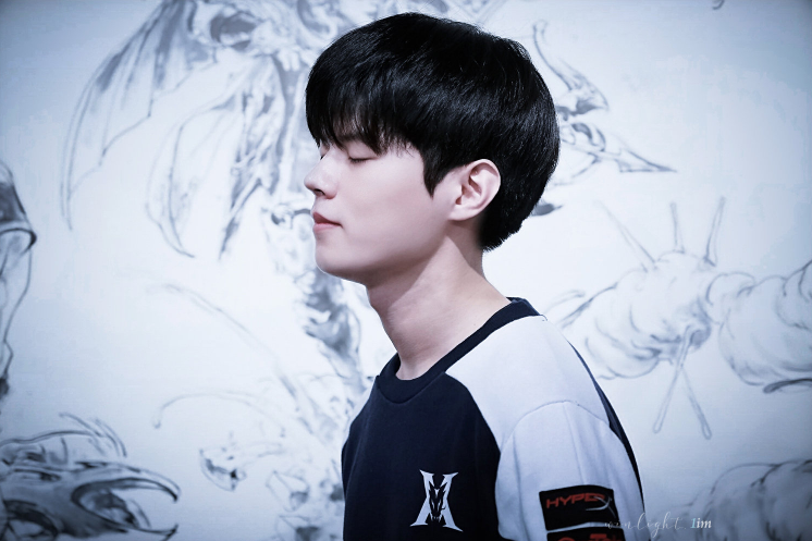 lck:deft成lck公认顶级ad?用琴女都能打出全场最高伤害!