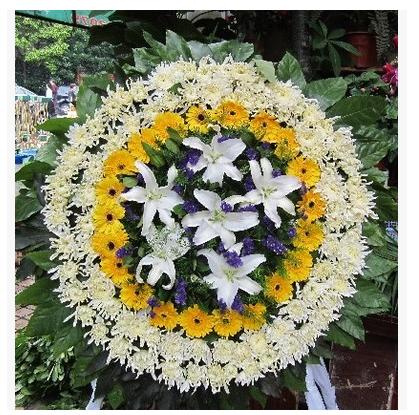 红色丧事花圈图片