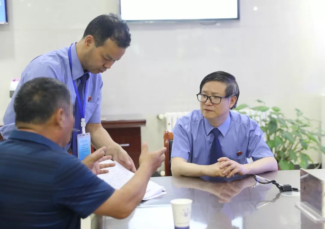 河南:检察长接访,做细做实"群众来信件件有回复"工作_顾雪飞