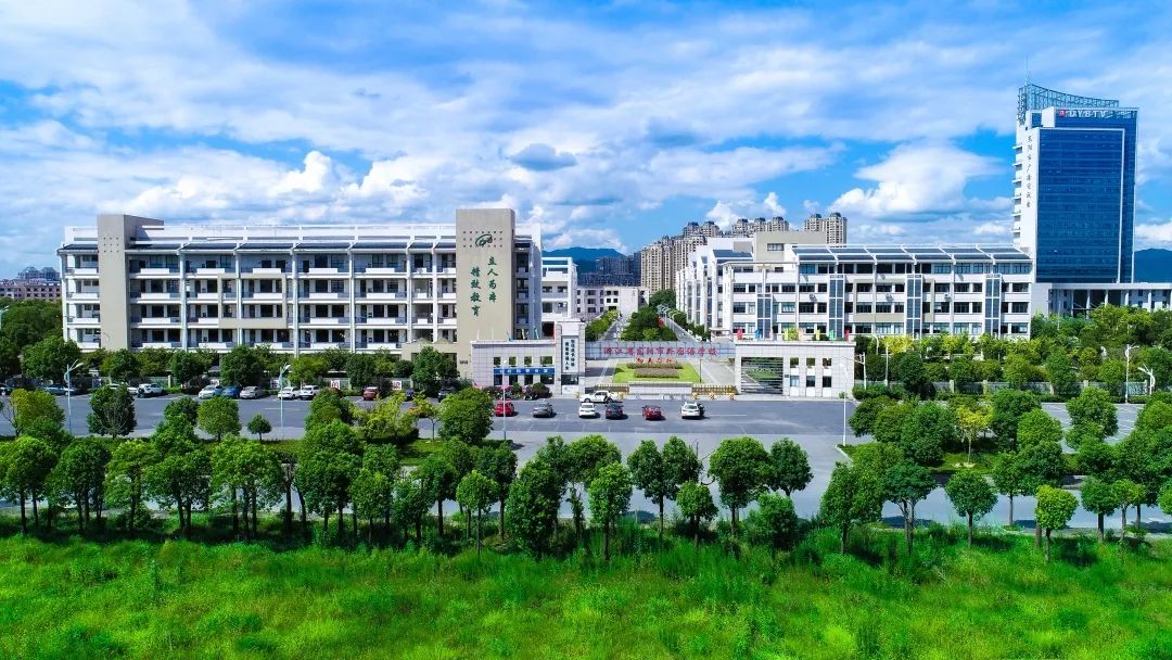 祝福中考东外欢迎你