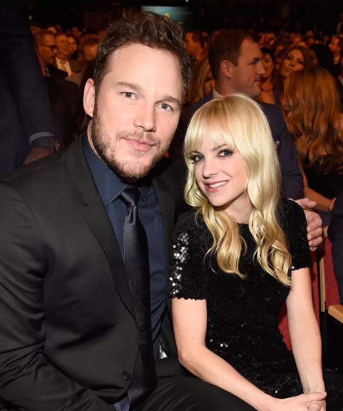 有趣的是,星爵chris pratt的前妻安娜anna faris也到场参加了婚礼.