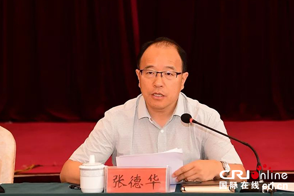 罗应光:不断壮大华宁陶瓷文化产业 做特做靓玉溪名片
