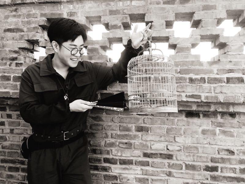 科幻喜剧电影逃离龙潭村大连开机王亮嗨翻外星人