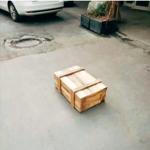 可能大家难以理解,但大家想一想"成盒"这个词是不是吃鸡中才专有的呢?