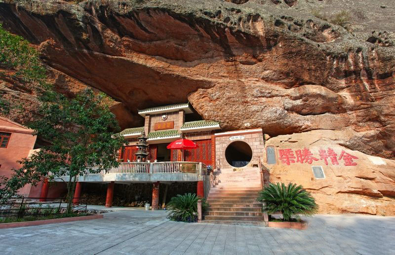 江西宁都有一座丹霞地貌风景名胜区是道家第三十五福地