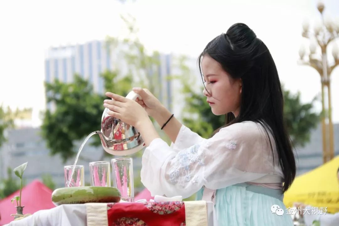 诵离骚解粽子沐兰汤品位端午弘扬传统文化