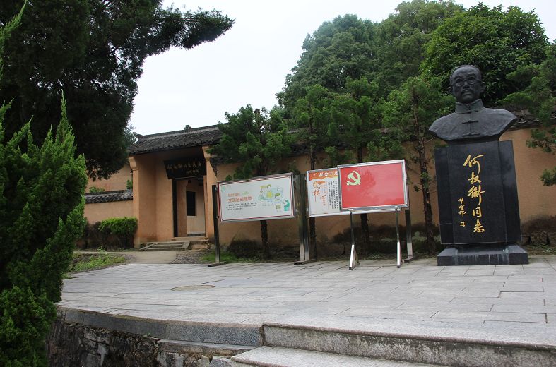 何叔衡故居,来自巷子口镇莲花村66岁的游客王木粮兴奋地告诉宁视君