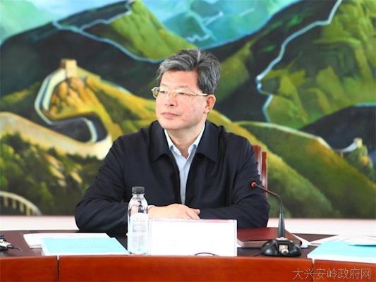 地委书记苏春雨出席地区扫黑除恶专项斗争领导小组(扩大)会议