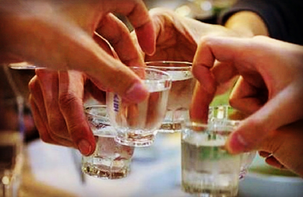 俗语说酒肉朋友朝朝有无钱无势亲不亲这句话蕴含着什么道理