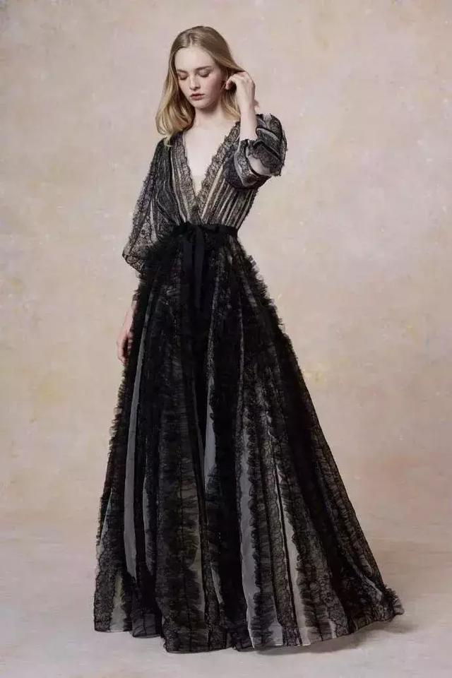 夏天也要来一款酷酷的黑色美甲