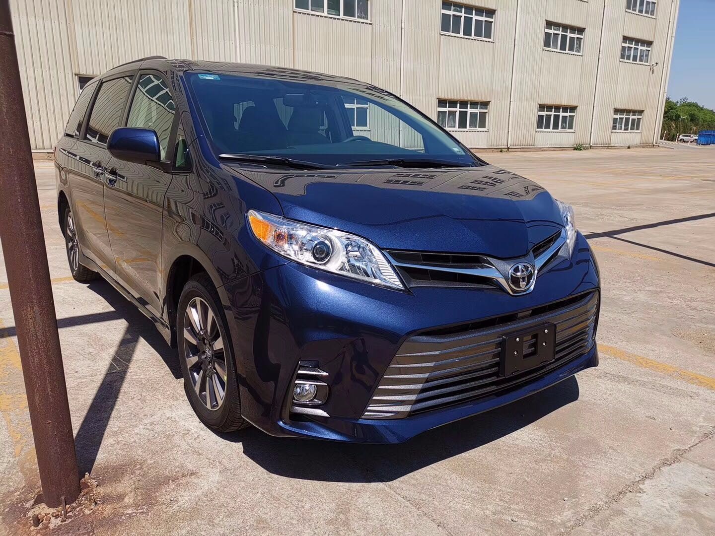 19款丰田塞纳商务四驱顶配天津港现车