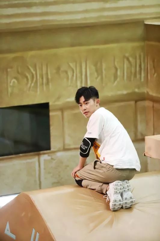 原创张继科被球难倒杨超越幸运光环失效疯狂的麦咭6真的绝了