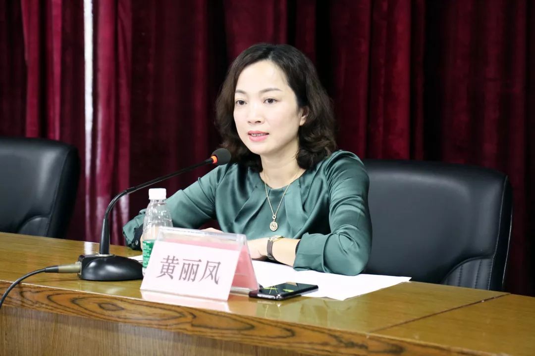 区委常委,宣传部长黄丽凤强调,文明校园创建提质升级工作不进则退