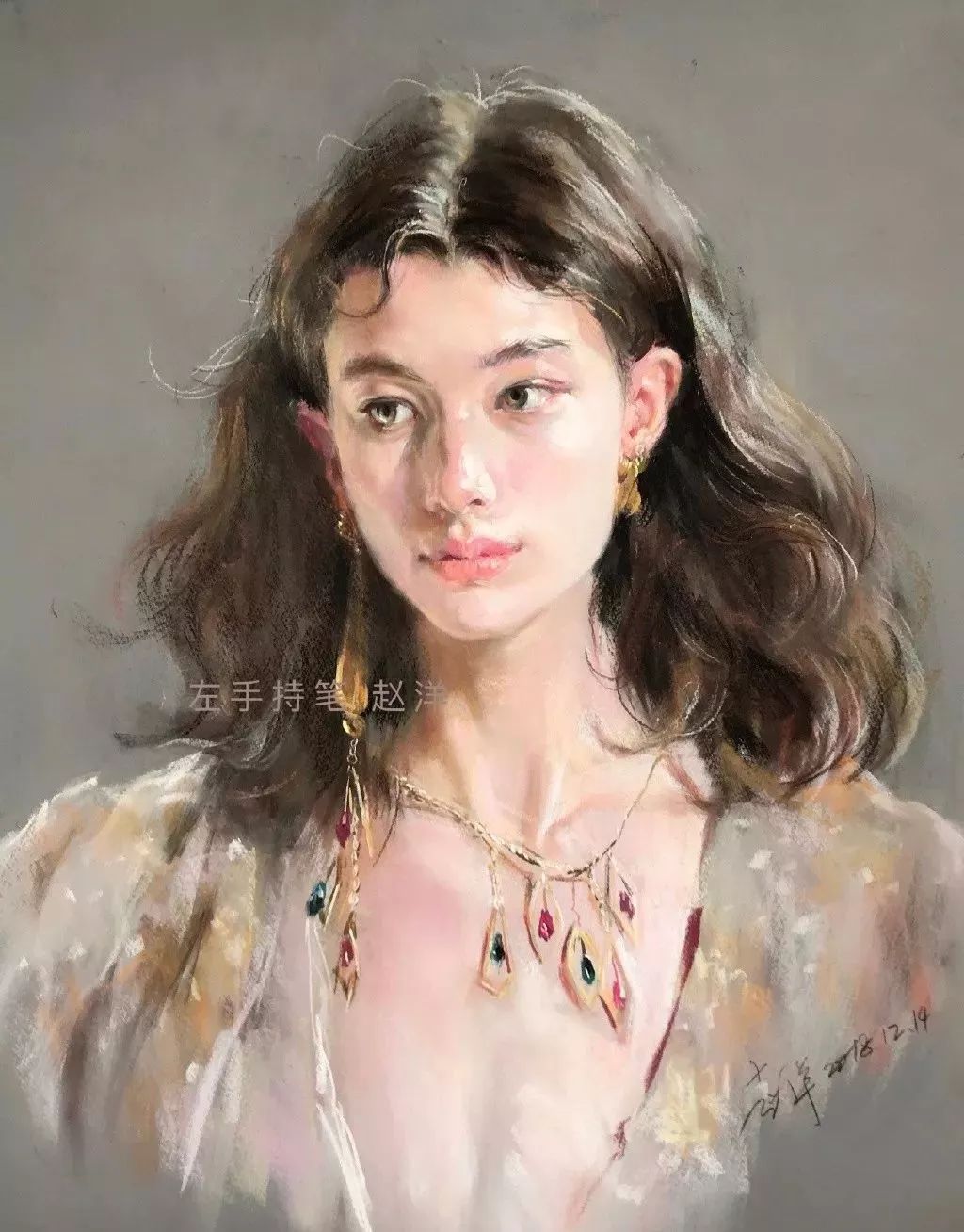 中央美术学院才子用一根色粉笔,就可以把你征服!而且还是左手作画