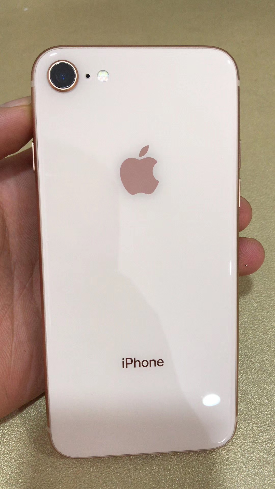 网友1900入手港版iphone8值不值这个价呢