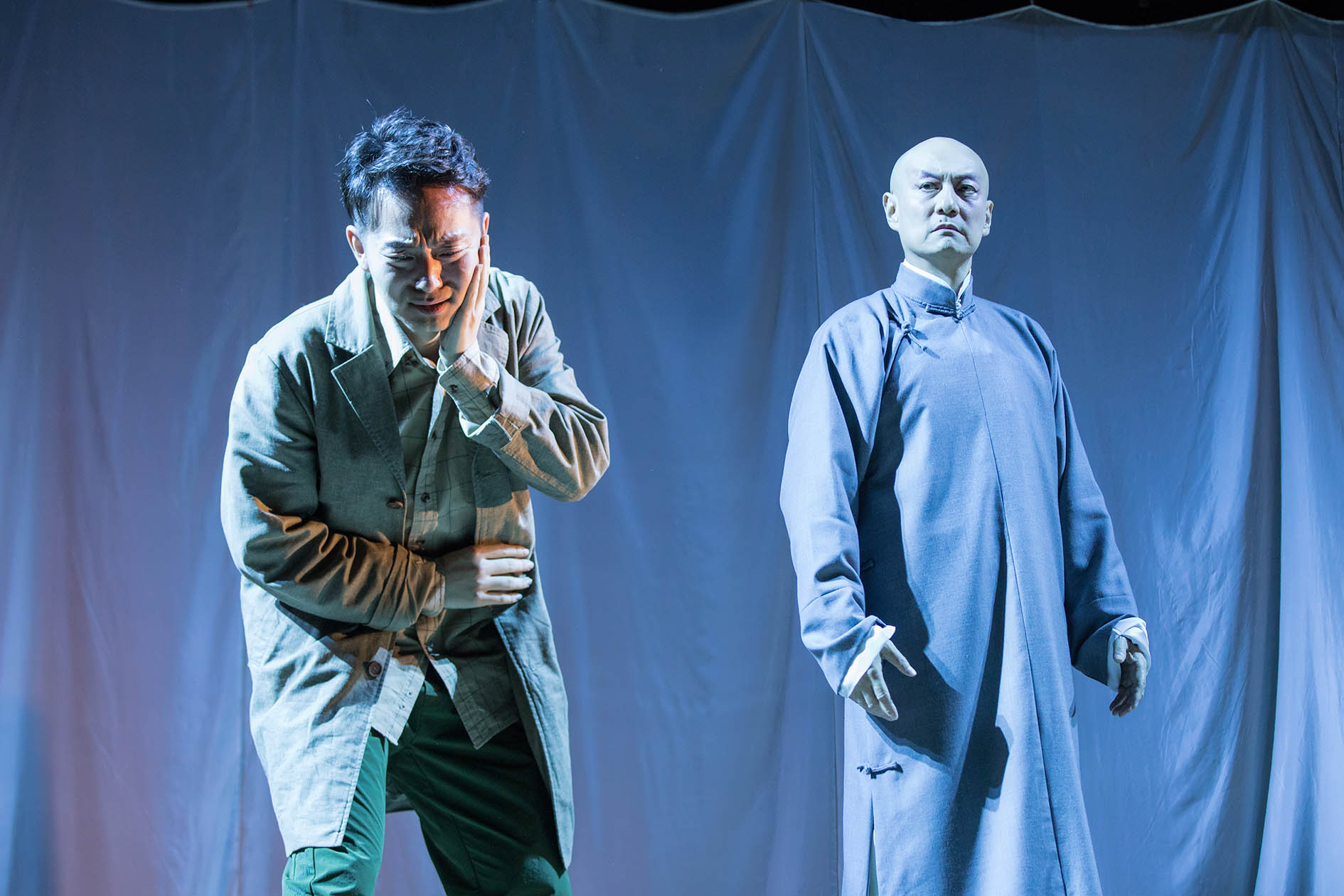 俄罗斯导演重新创作整合,将中国昆曲的传统质朴与现代话剧的形式结合