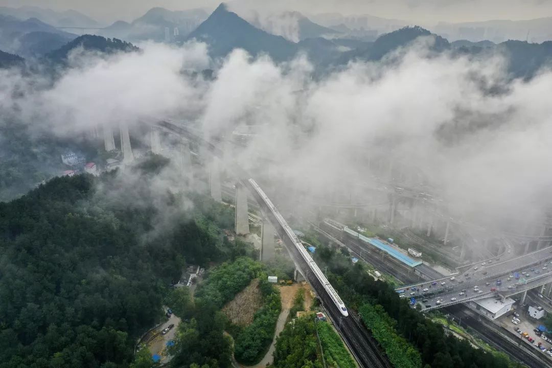 黔晨要聞下個月貴陽東遵義站高鐵直達香港