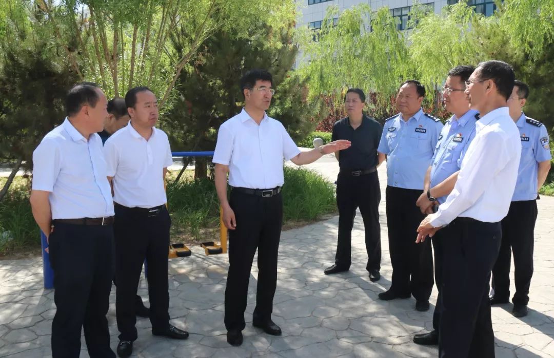 苗丰深入一线调研督导扫黑除恶专项斗争和公安工作