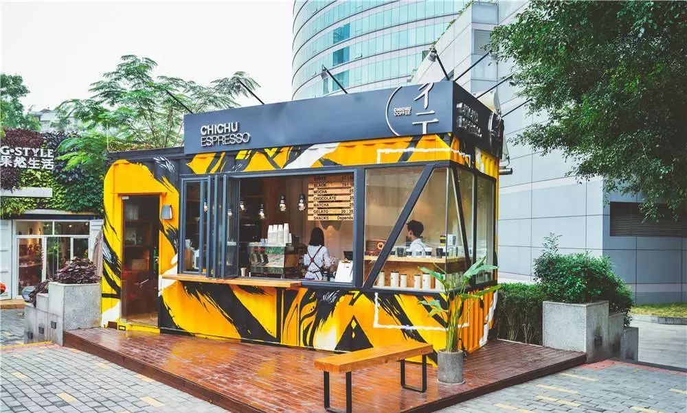 在风格别致的集装箱间漫步 在精致的创意小店里体验!