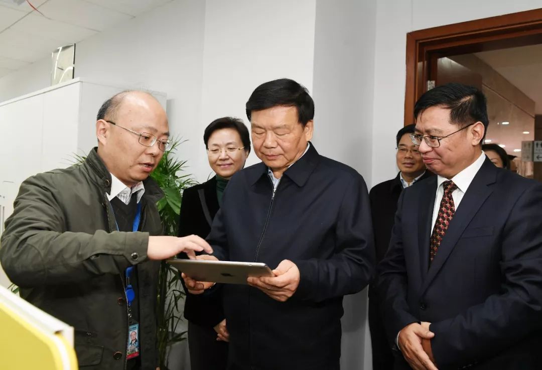 新华日报社社长党委书记双传学全面把握媒体融合发展的辩证法