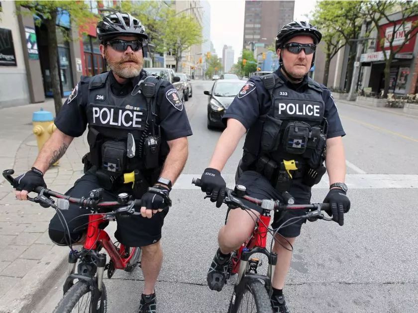 交警自行车队将在目标区域巡逻,其他交通管理员将在下午高峰时段在车