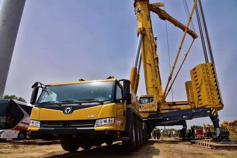 2019年,徐工xca1600成功完成140m高风机安装,成为目前全球唯一一款