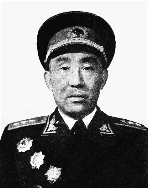 李聚奎,出生于湖南省益阳市安化县兰田(现已划归涟源),早年在唐生智手