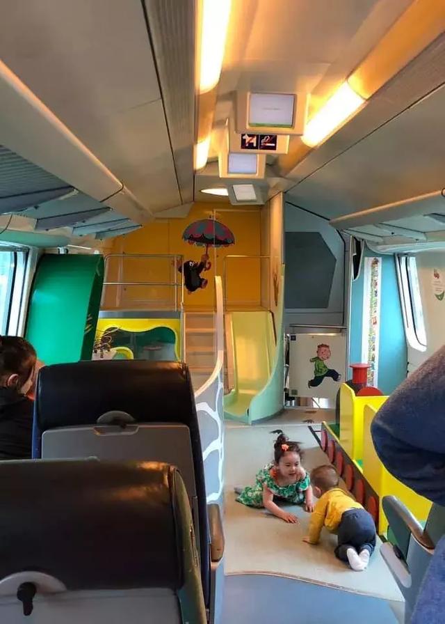令人惊艳的亲子车厢爸妈可以安心带孩子搭火车啦