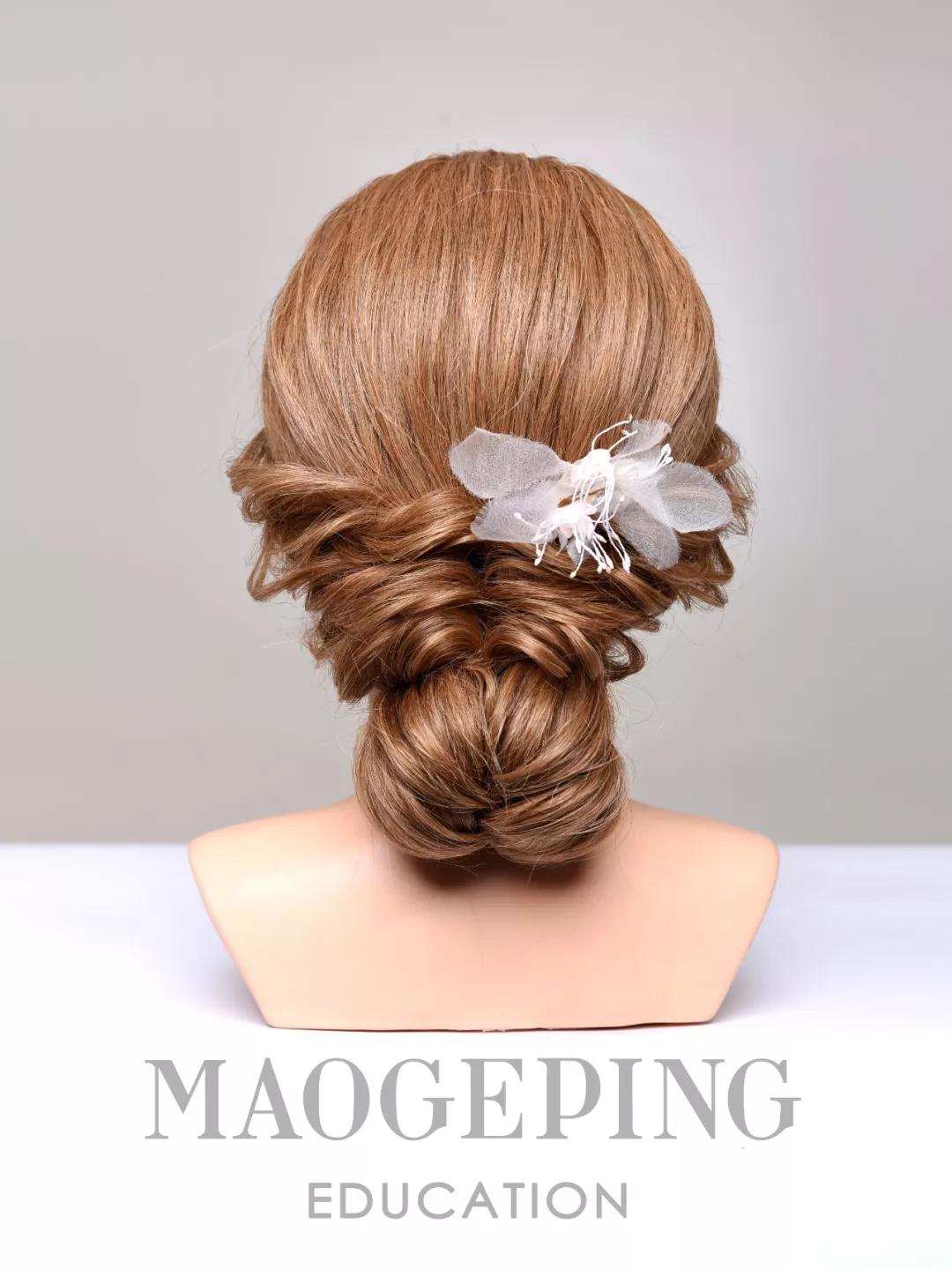 手把手教你打造伴娘盘发精致唯美显气质